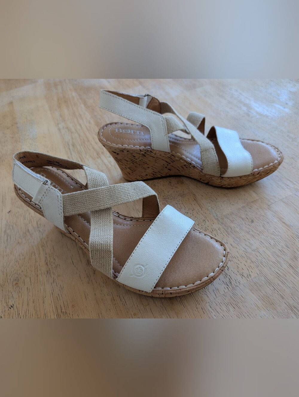 Born Cream White Wedge Leather Sandals with Cork-Style Heel. NWOT Size 6.5
